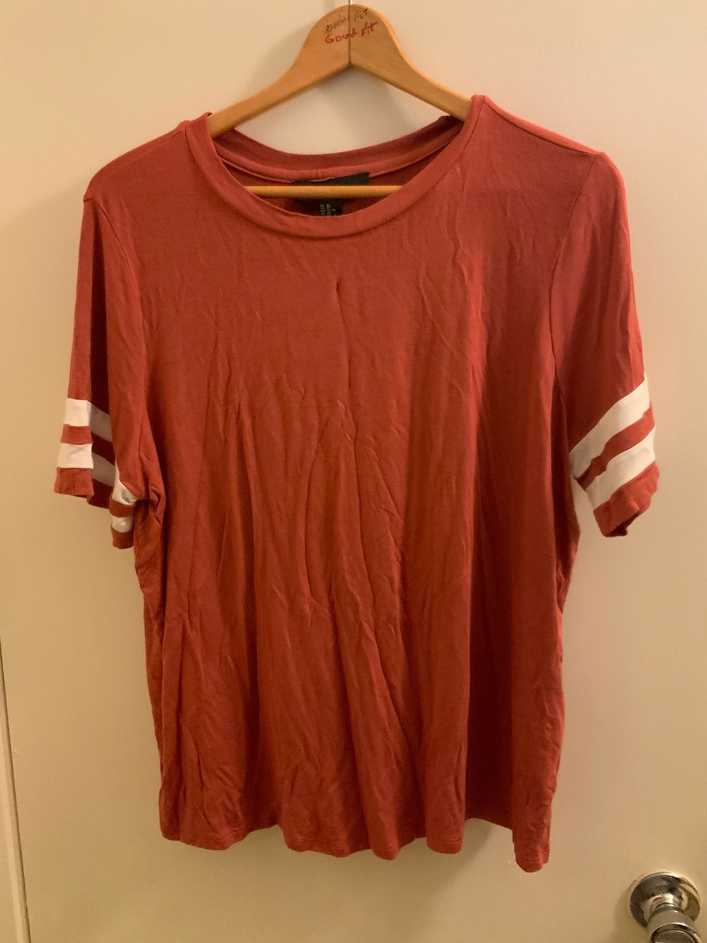 Forever 21 Womens Red Short-Sleeve Ringer T-Shirt with Striped Sleeves
